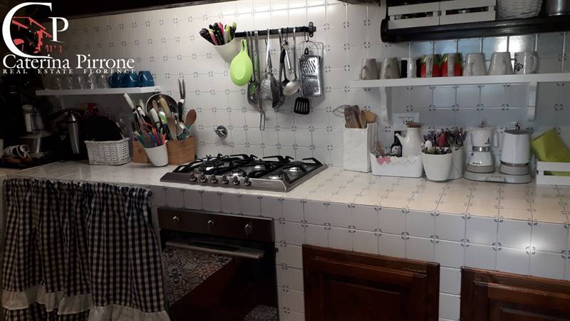 Vicchio, Barbiana vendesi immobile con giardino