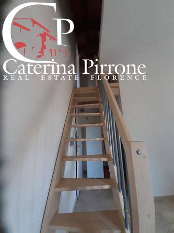 Vada vendesi monolocale con soffitta