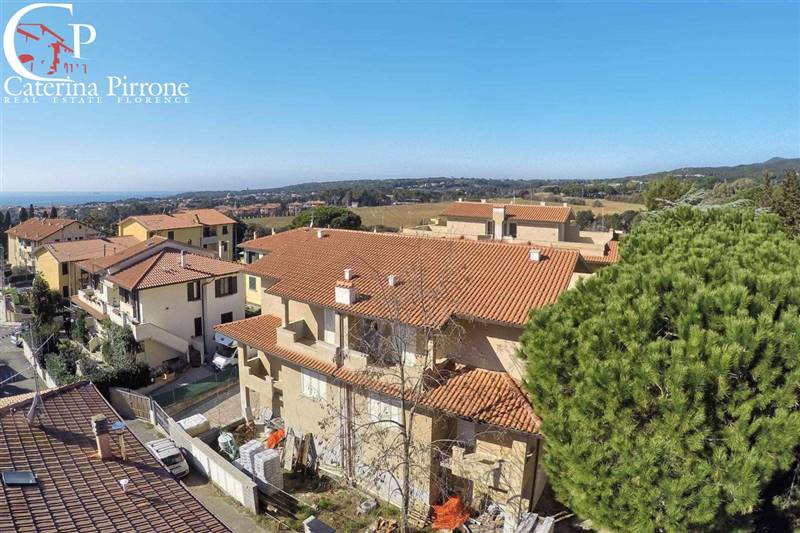 Castiglioncello vendesi terratetto con garage