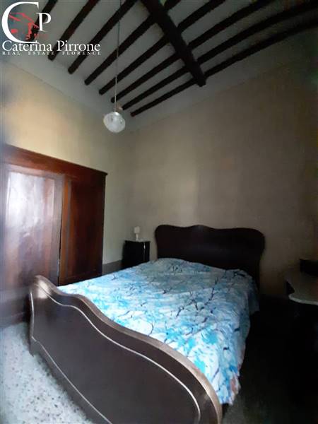 Vada vendesi villa da ristrutturare