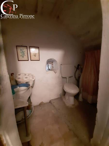 Vada vendesi villa da ristrutturare