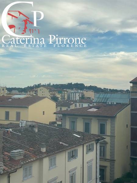 Firenze vendesi attico in via delle Porte Nuove