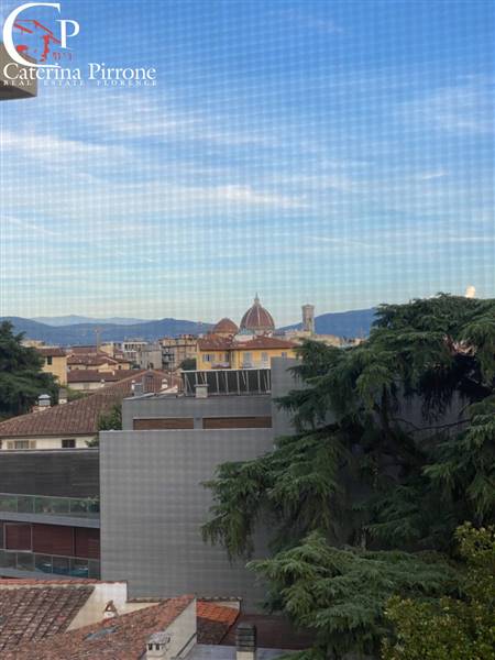 Firenze vendesi attico in via delle Porte Nuove