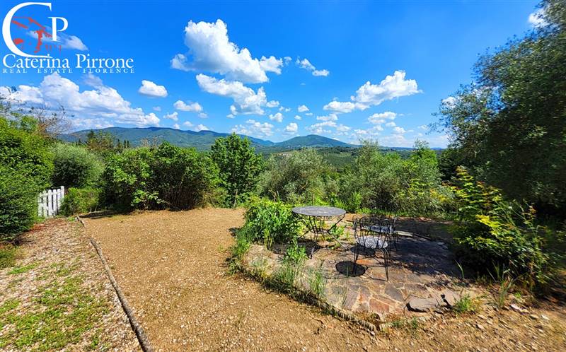 STRADA IN CHIANTI VENDESI COLONICA CON TERRENI
