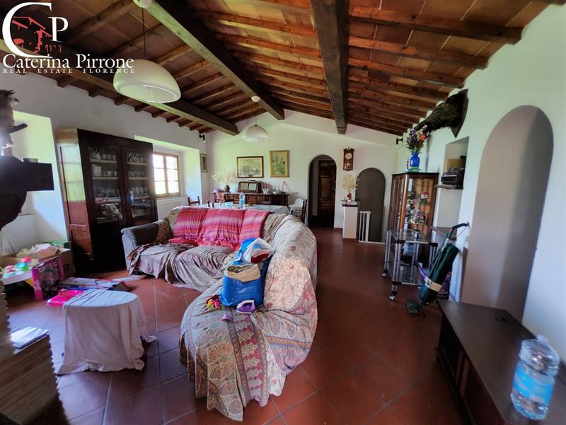 STRADA IN CHIANTI VENDESI COLONICA CON TERRENI