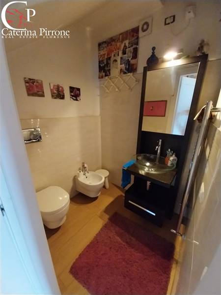 Vicchio vendesi porzione di colonica