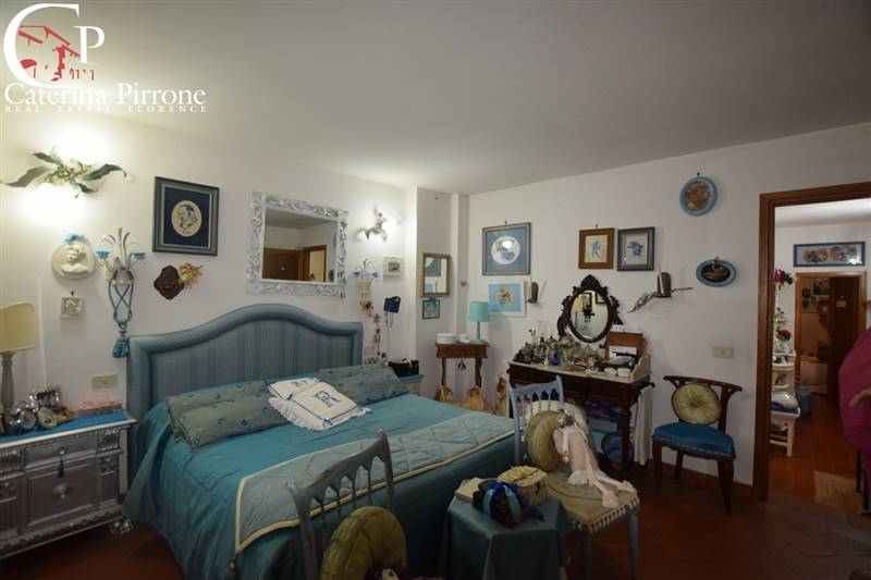 BIFAMILIARE INDIPENDENTE IN VENDITA CON GIARDINO