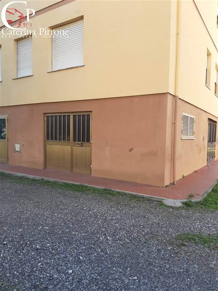 Vada vendesi appartamento di 4 vani