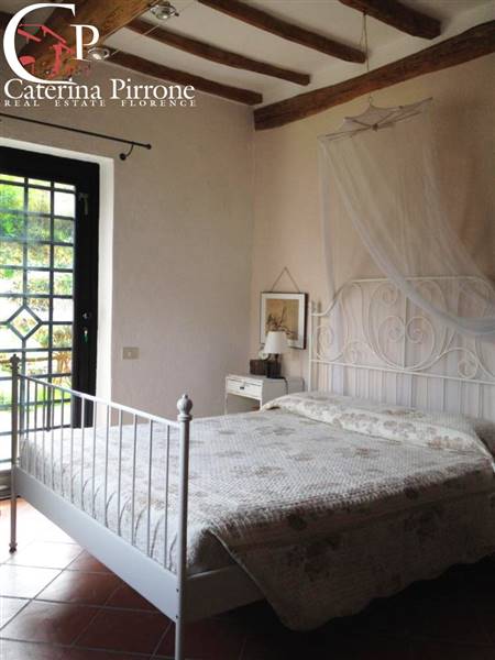 Montaione vendesi molino con fienile e terreno