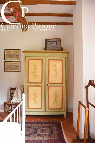 Montaione vendesi molino con fienile e terreno