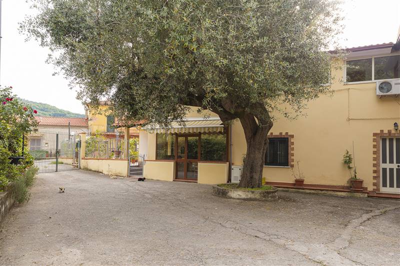 Casa semi indipendente in Via Santa Sofia in zona Terradura a Ascea