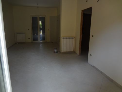 INGRESSO IN SOGGIORNO CUCINA LIVING