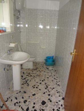 BAGNO 2° UFFICIO