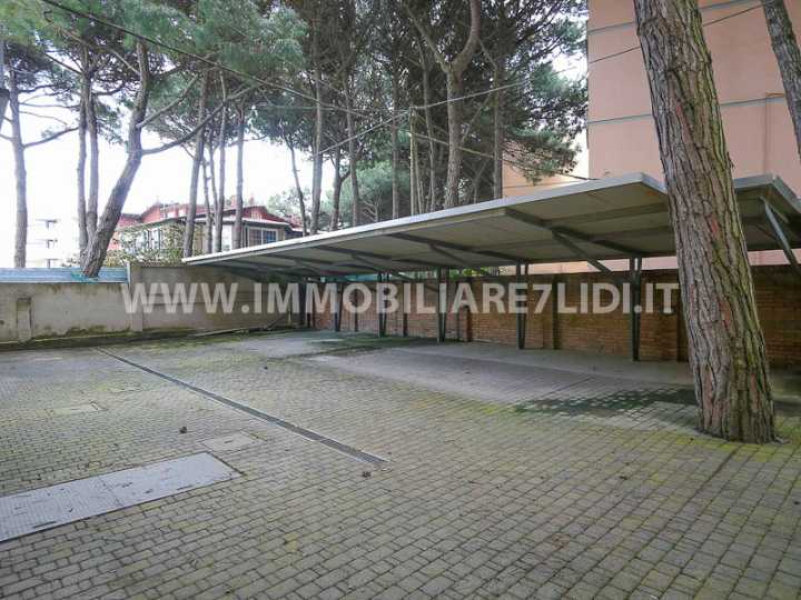 posto auto di proprietà coperto