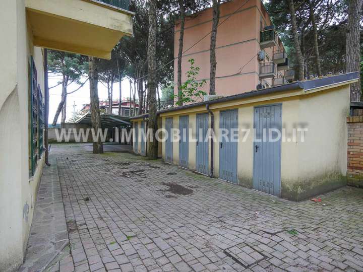 cantina a box di proprietà