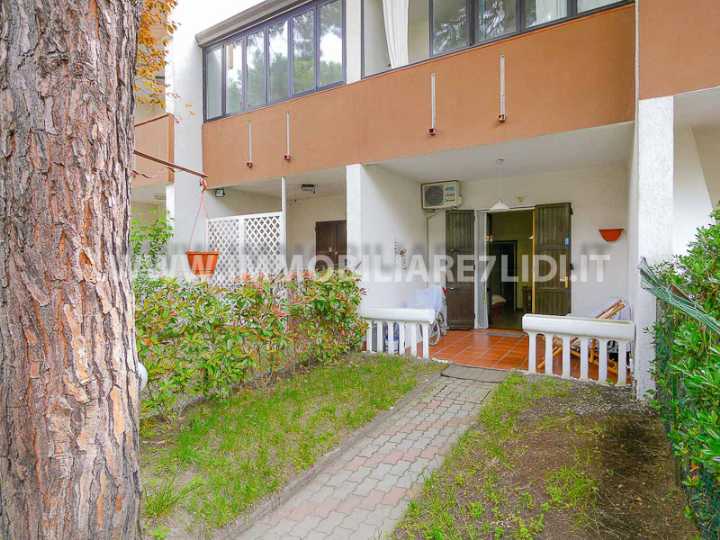 villetta esternamente