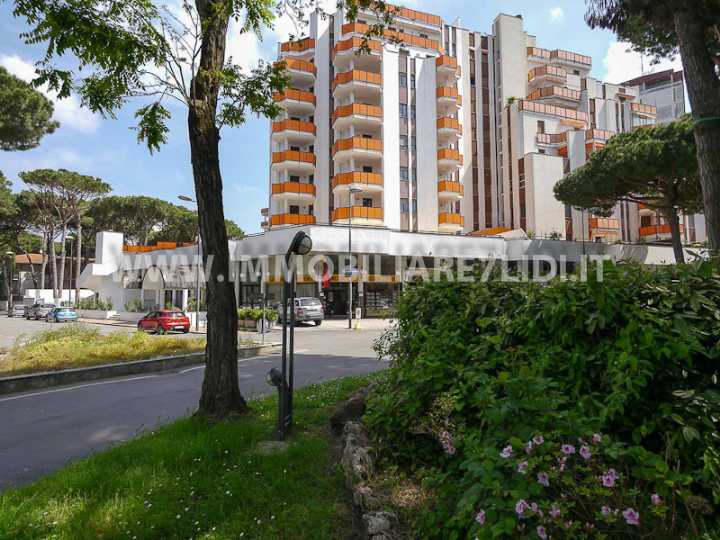 complesso esternamente