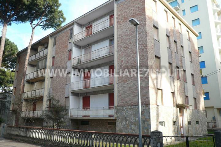 complesso esternamente