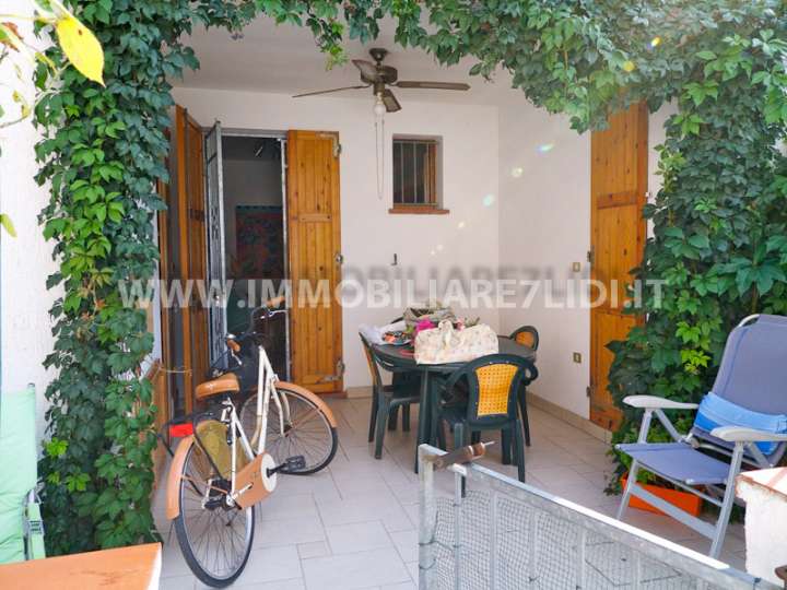 villetta esternamente