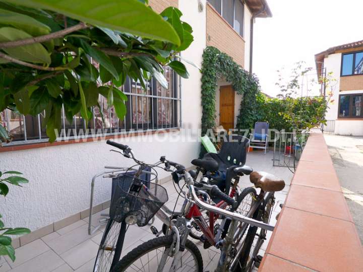 villetta esternamente