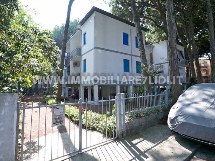 condominio esternamente