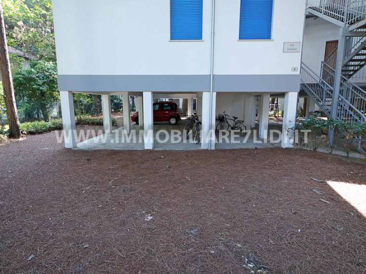 posto auto coperto per ciascun appartamento