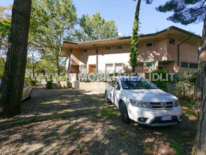 posto auto all'interno