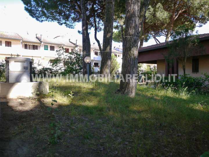 villa in verticale con giardino