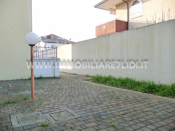 esterno della villetta (5)