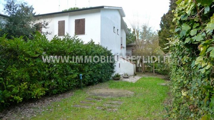 ampio giardino di proprietà (2)