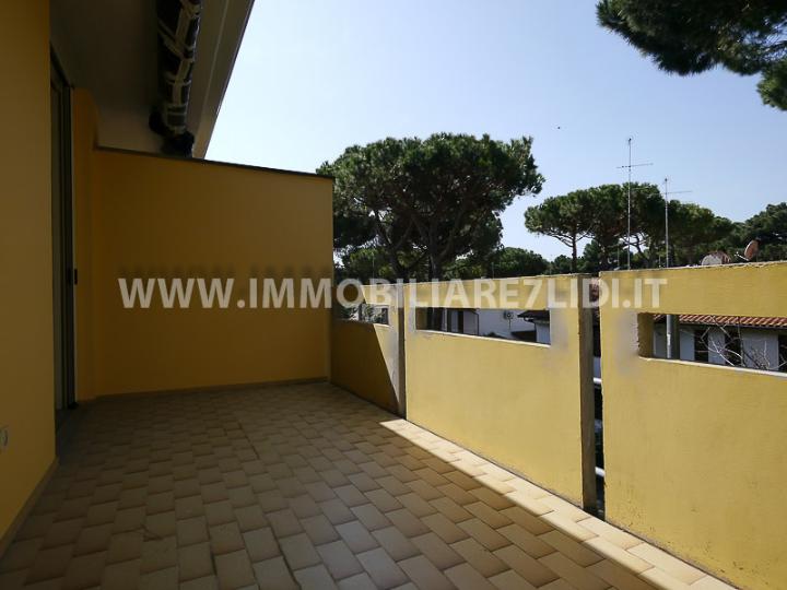 ampio balcone abitabile (2)