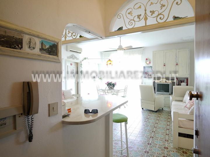 soggiorno con angolo cottura (2)