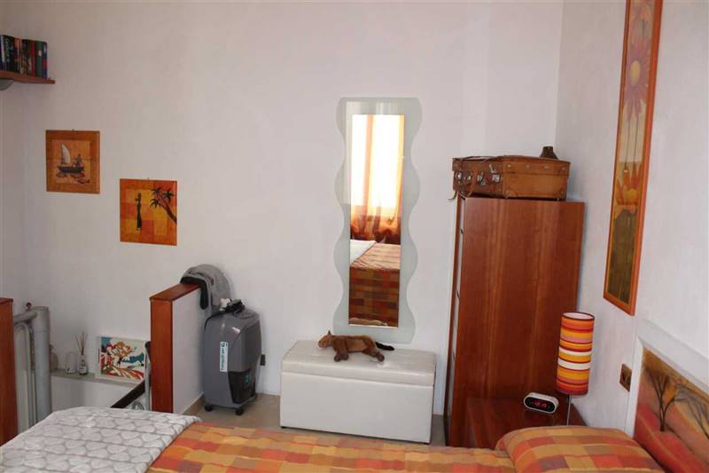 Carrara_Avenza_semindipendente_vendita (1).JPG