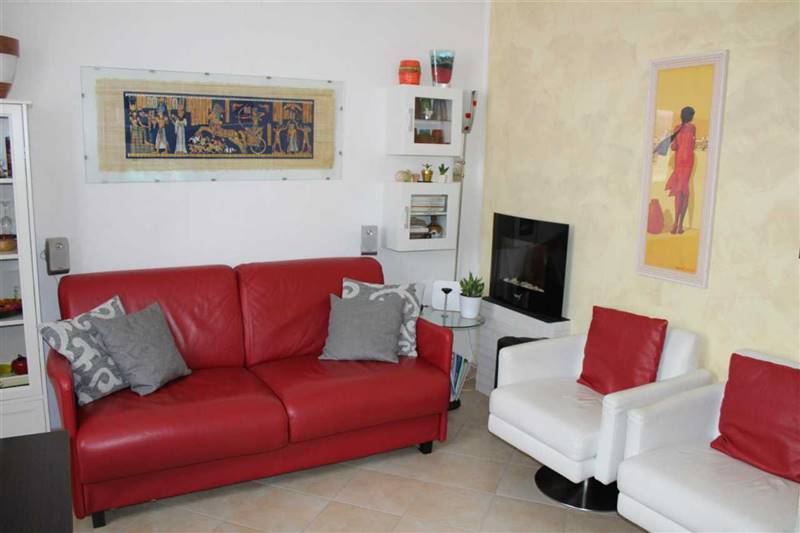 Carrara_Avenza_semindipendente_vendita (7).JPG