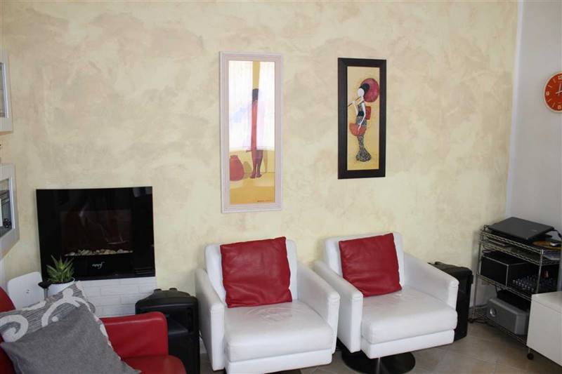 Carrara_Avenza_semindipendente_vendita (10).JPG