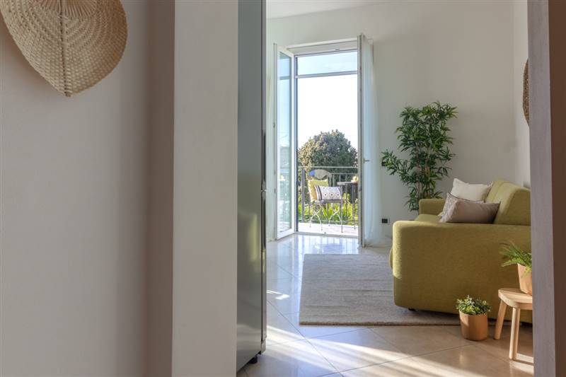 immobile-arredato-caniparola (3).jpg