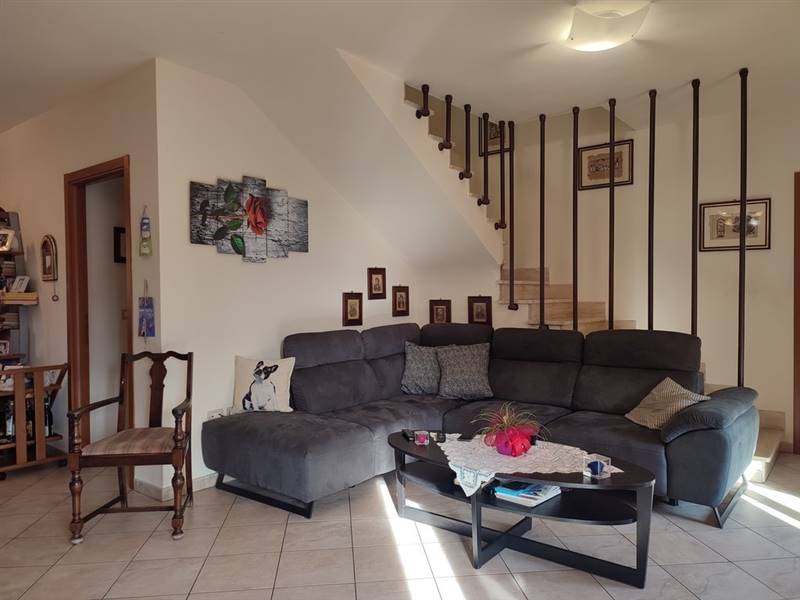 avenza-semindipendente (5).jpg