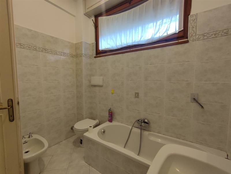 affitto-arredato-carrara (20).jpg