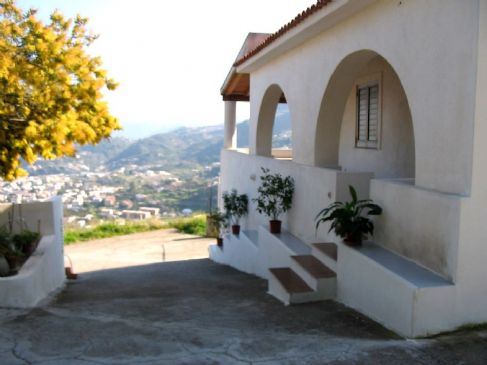 facciata 1 con terrazza 