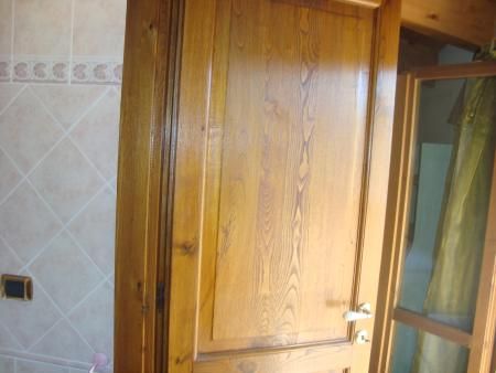 porta in legno massello 