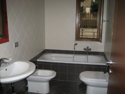 appartamento con ampio terrazzo