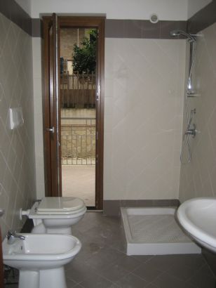 appartamento con ampio terrazzo