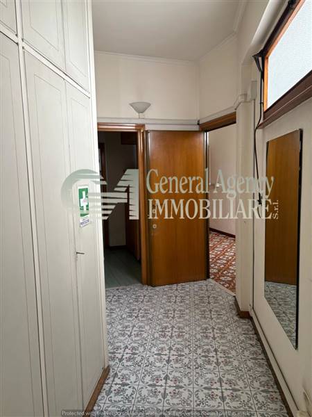 WhatsApp Image 2025-05-07 at 16.46.41 (1).jpg