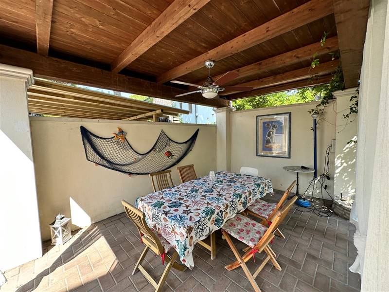 casa indipendente in vendita a Comacchio in zona Lido di Spina