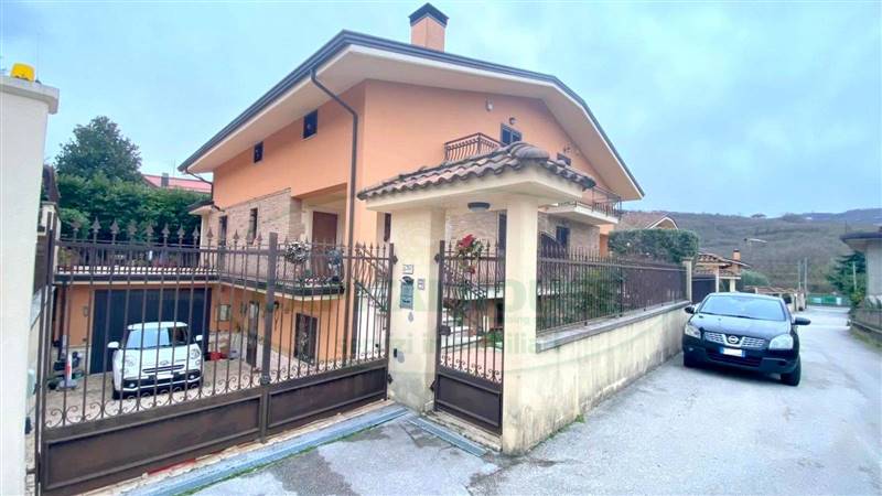 Villa in Via Molinelle a Monteforte Irpino