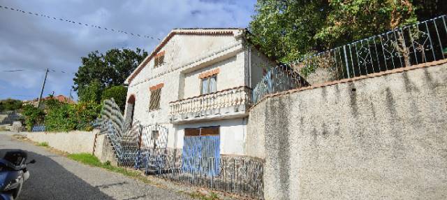 Villa in Località Pennino in zona Ascea Marina a Ascea