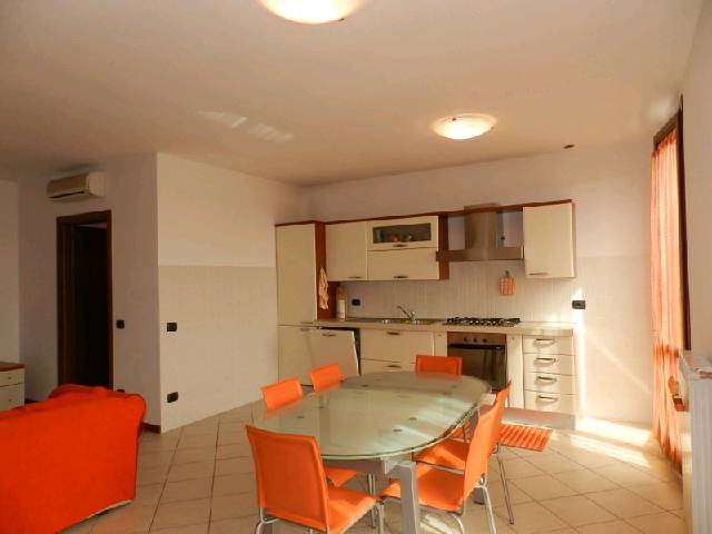 zona giorno con balcone