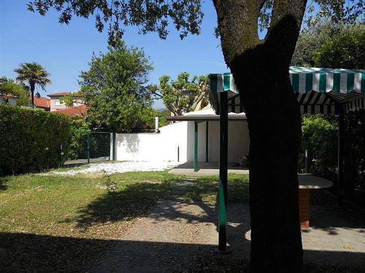 giardino e gazebo