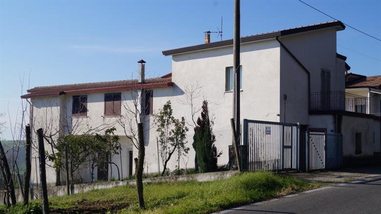Casa singola in Via Provinciale Per Piedimonte in zona Auduni a Gioia Sannitica