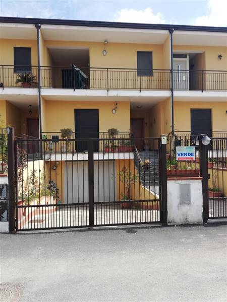 Villa a schiera in Via Marrochelle a Castel Campagnano